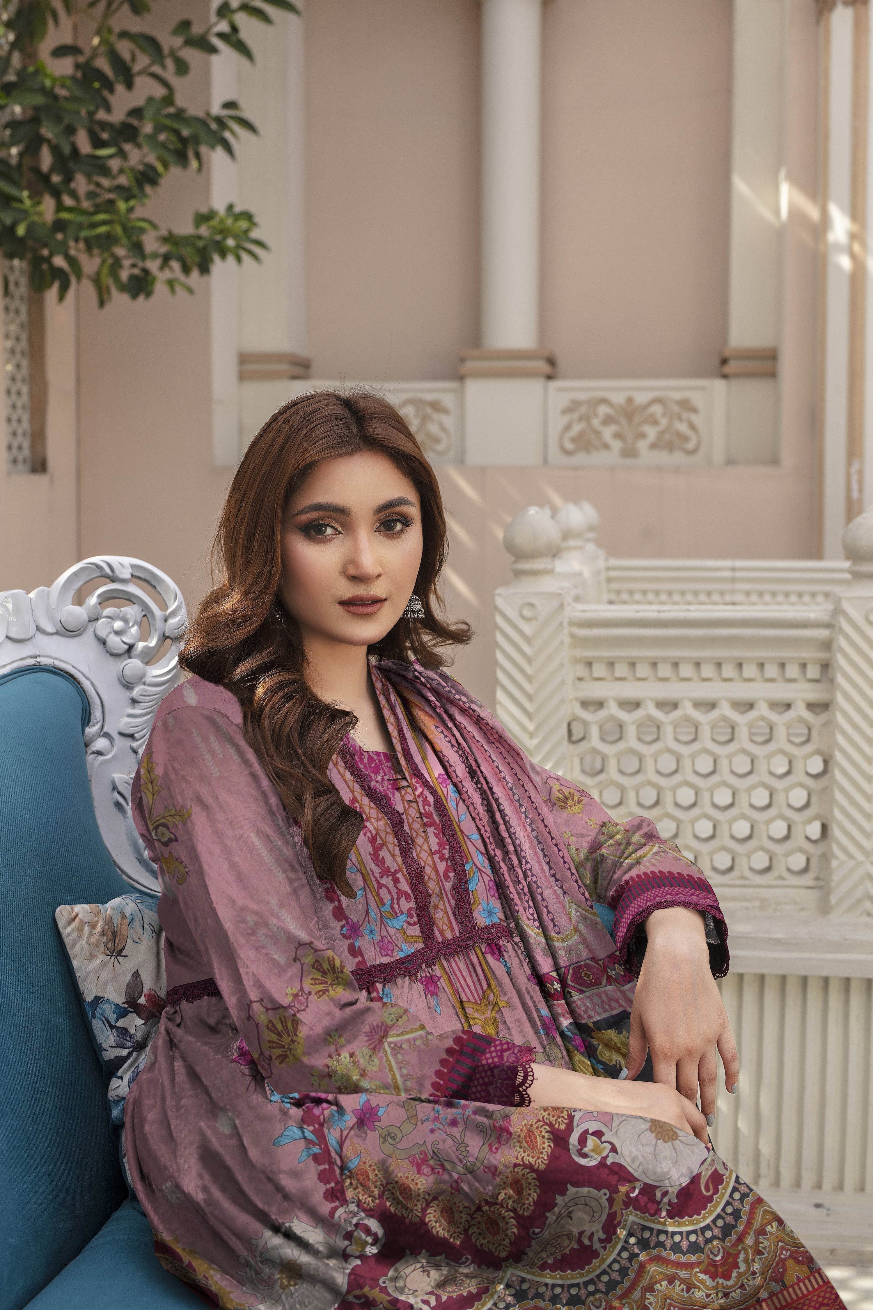 Blossom - 03 Piece Unstitched Digital Print with Lawn Dupatta - Ayzal Minal