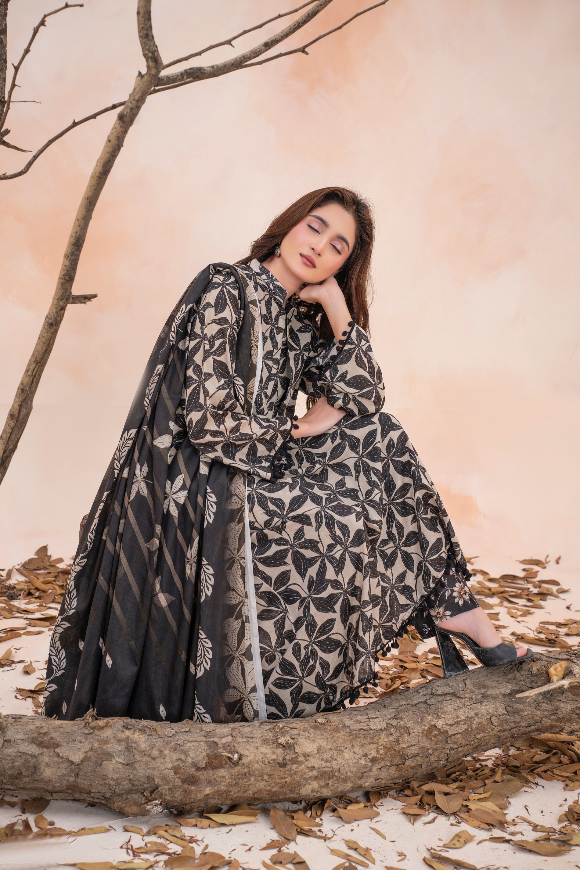 Elle- Luxury 03 Piece Unstitched Digital Print Lawn