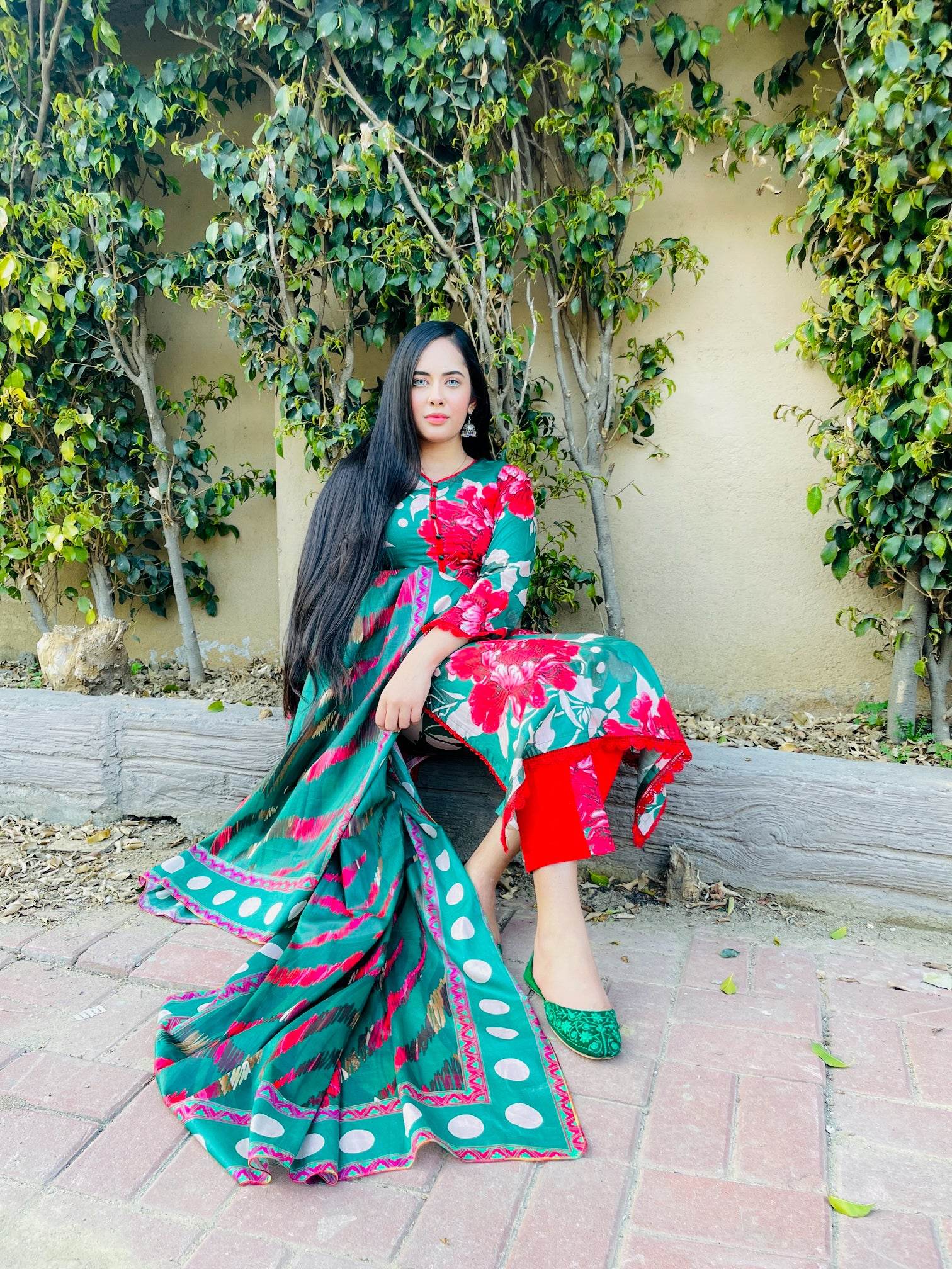 Garden Gala - 03 Piece Unstitched Digital Print with Lawn Dupatta - Ayzal Minal