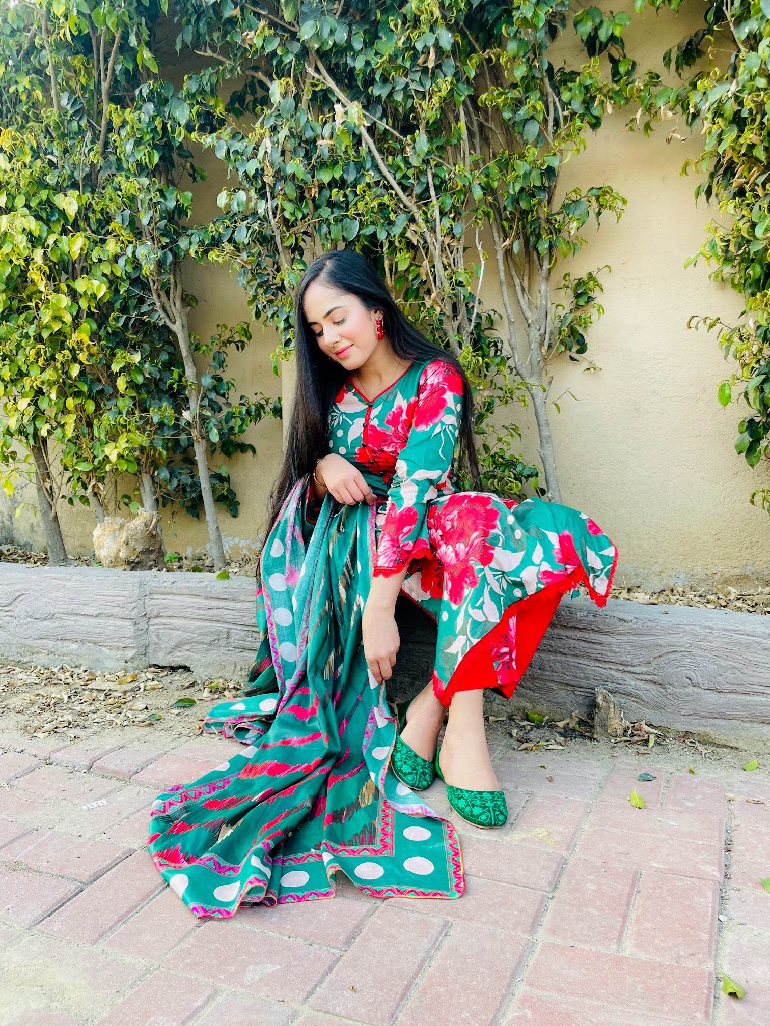 Garden Gala - 03 Piece Unstitched Digital Print with Lawn Dupatta - Ayzal Minal