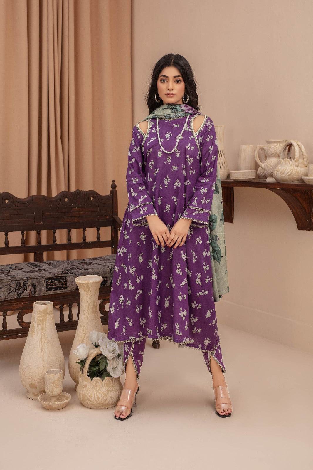 طقم إيريس - 3 قطع غير مخيطة بطبعة رقمية مع شال من قماش اللان